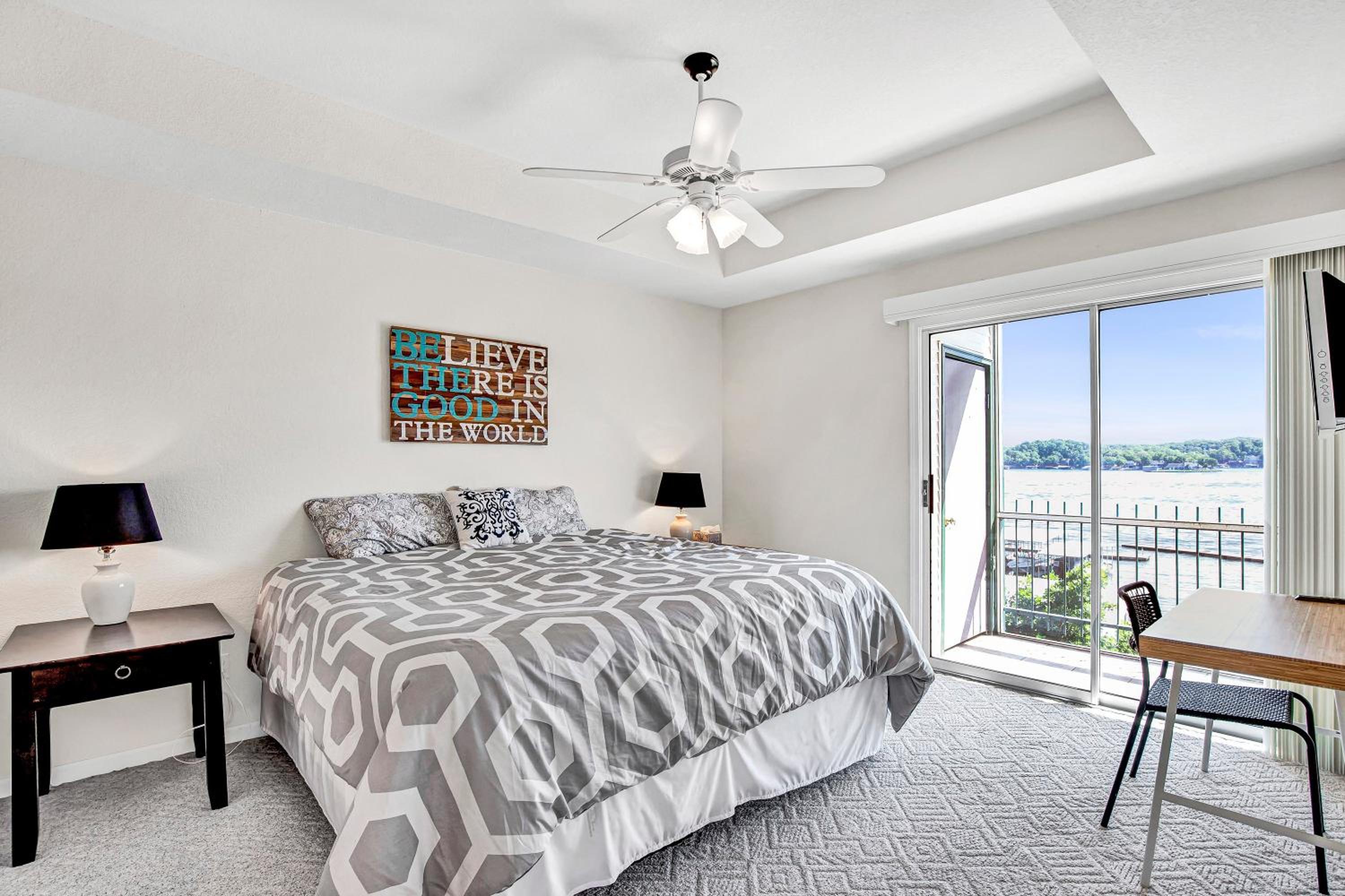 Breathtaking Views - Two Pools - Enclosed Balcony