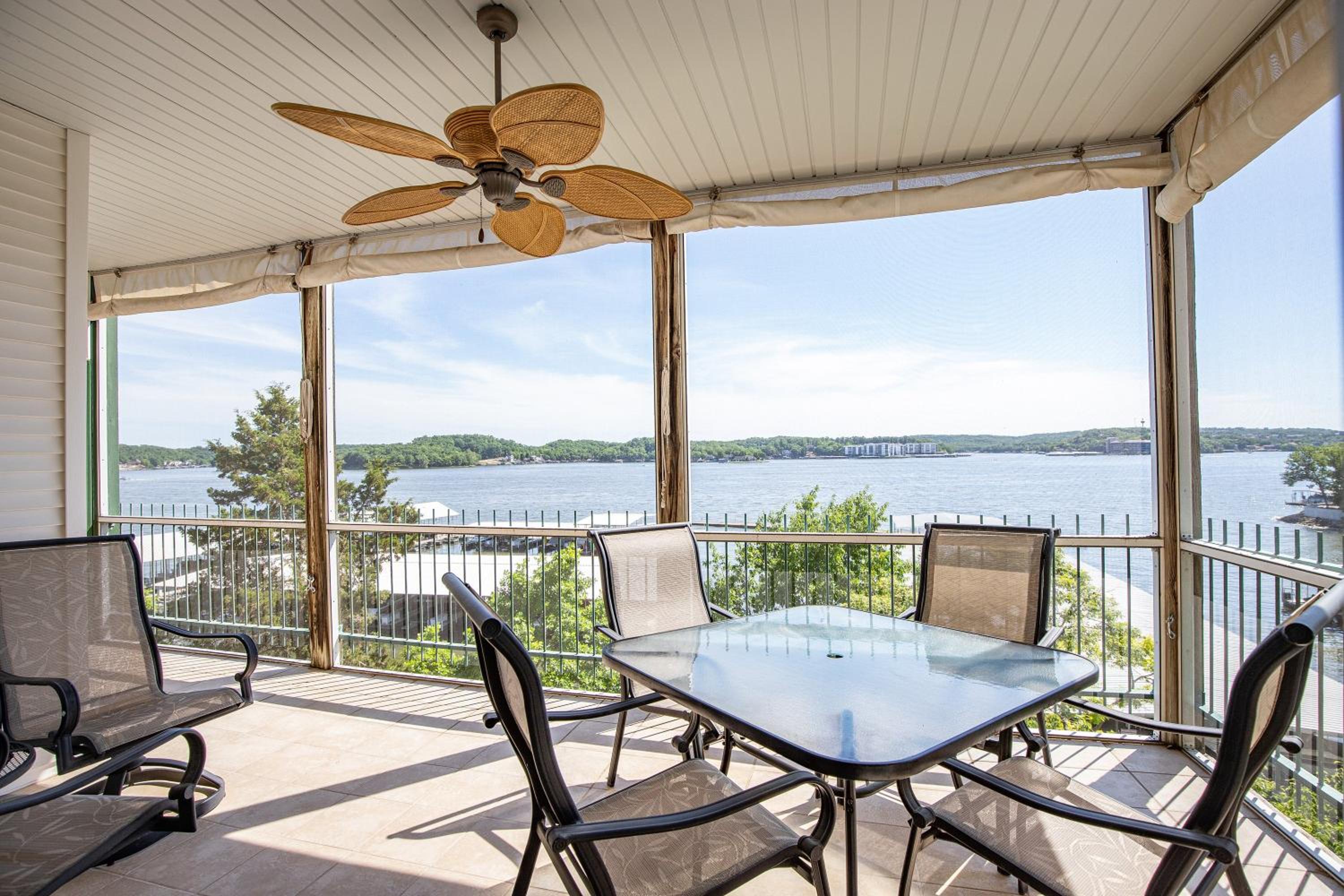 Breathtaking Views - Two Pools - Enclosed Balcony