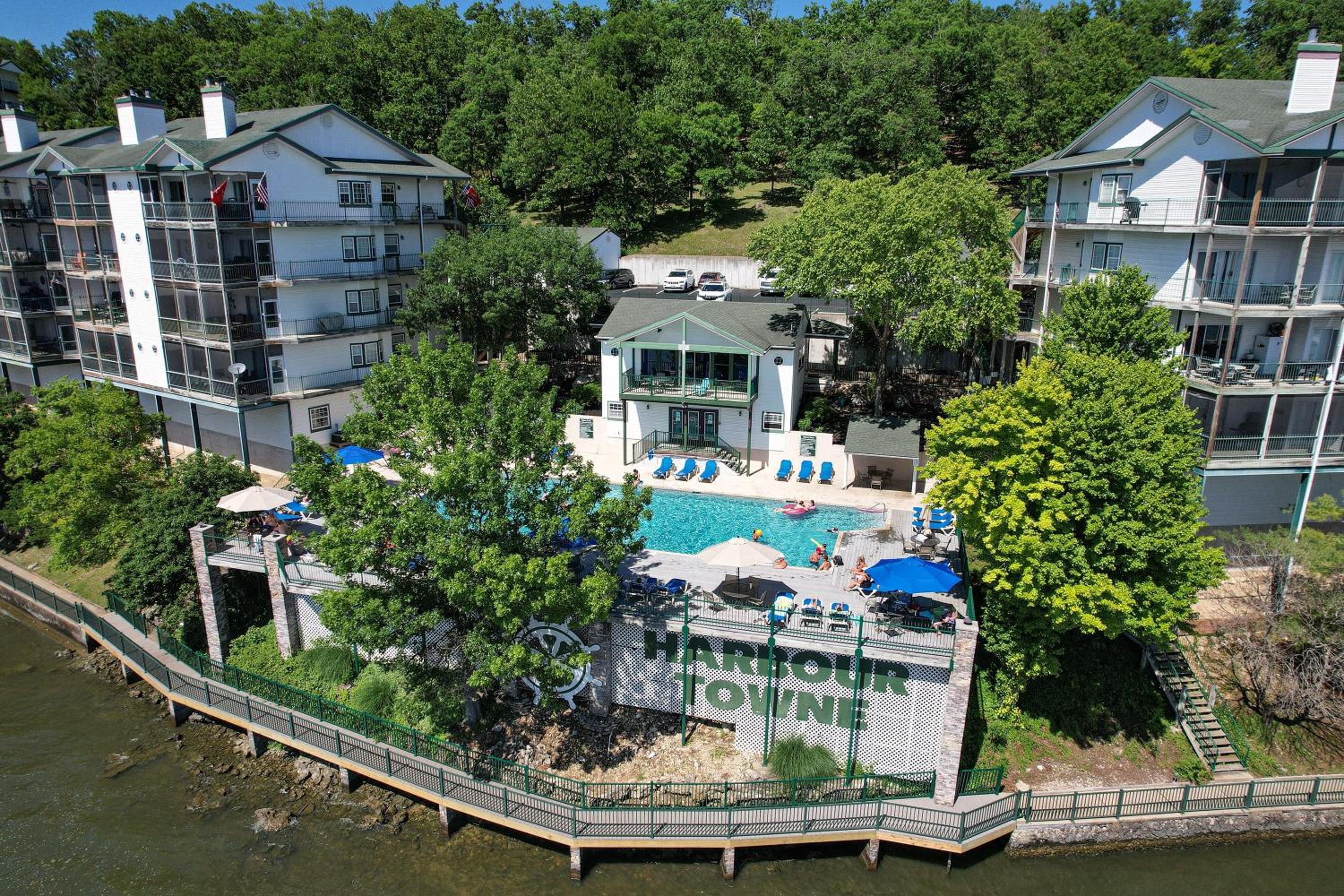 Breathtaking Views - Two Pools - Enclosed Balcony