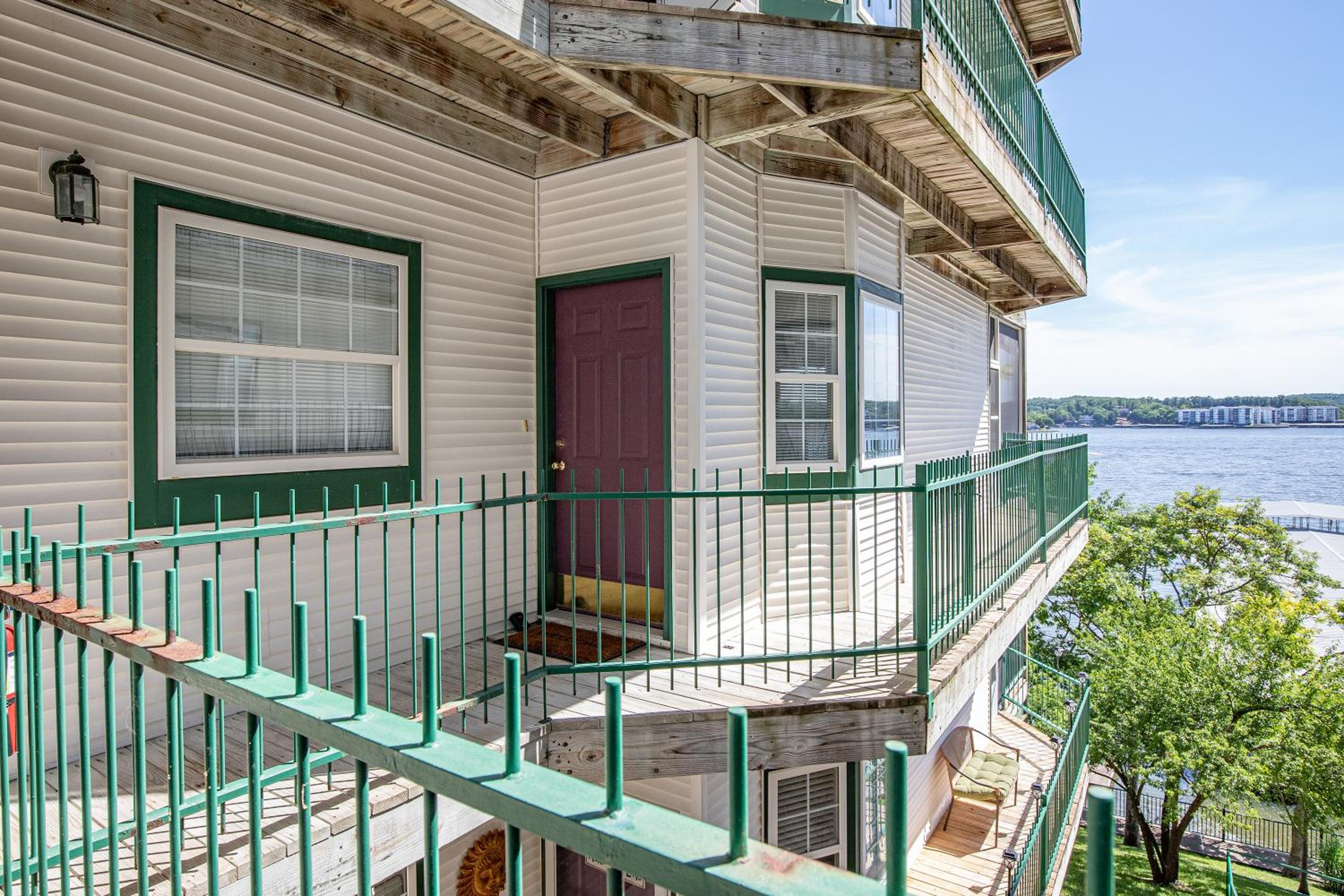 Breathtaking Views - Two Pools - Enclosed Balcony