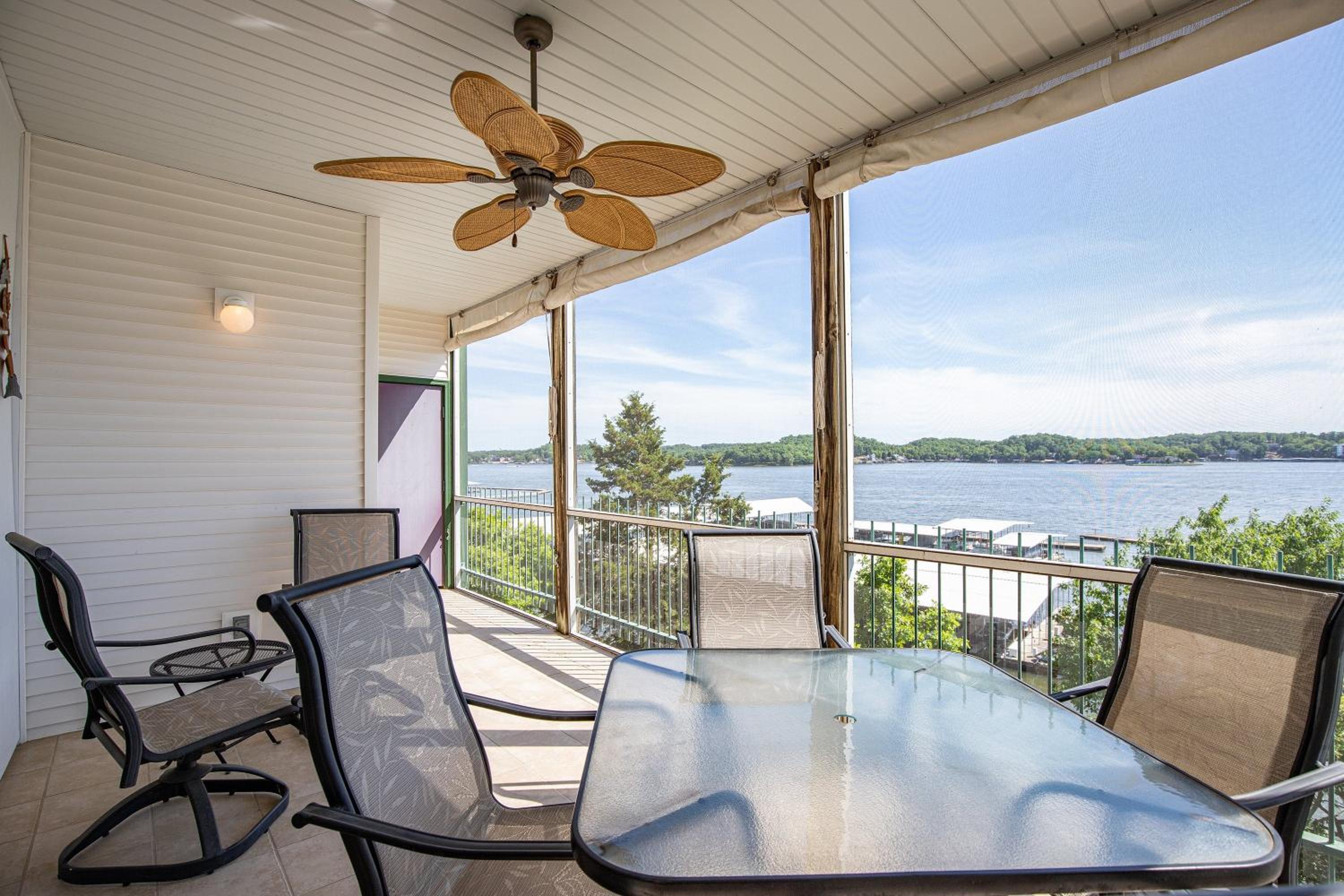 Breathtaking Views - Two Pools - Enclosed Balcony
