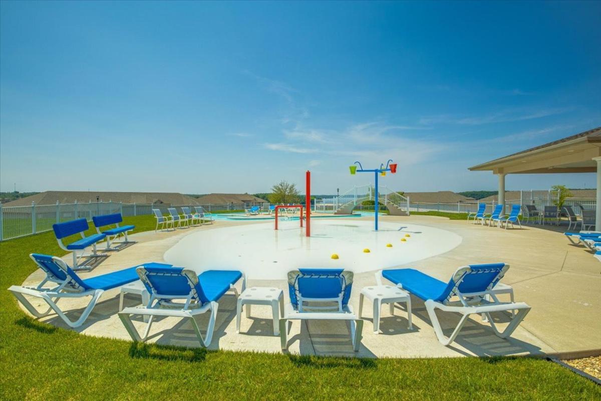 Family-Perfect Lakefront Fun at The Ledges, 21mm, 2 Pools & Beach