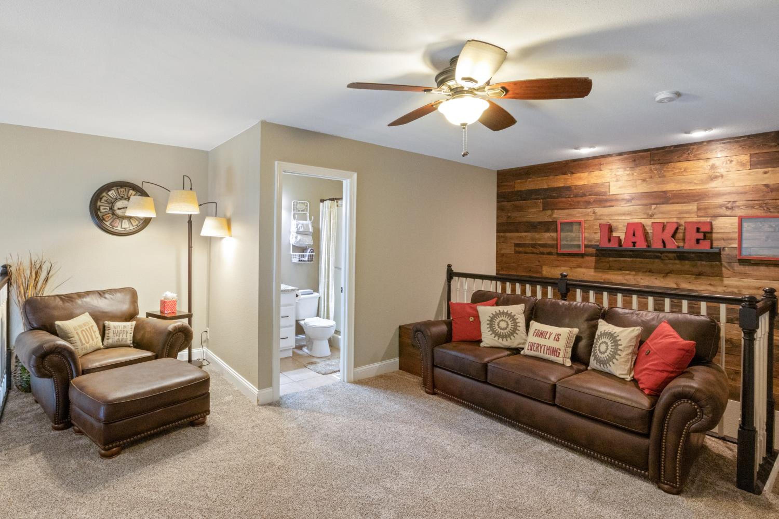 Beautiful Cove Views & Plenty Relaxing Spaces