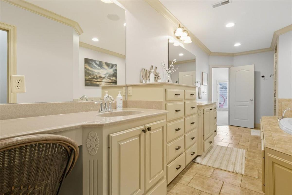 Luxury Lakefront Escape w/ Heated Pool, Hot Tub & Theater