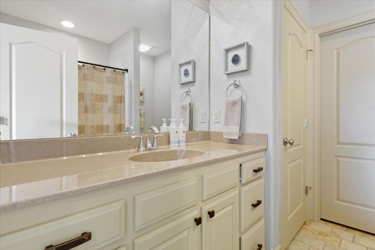 Luxury Lakefront Escape w/ Heated Pool, Hot Tub & Theater