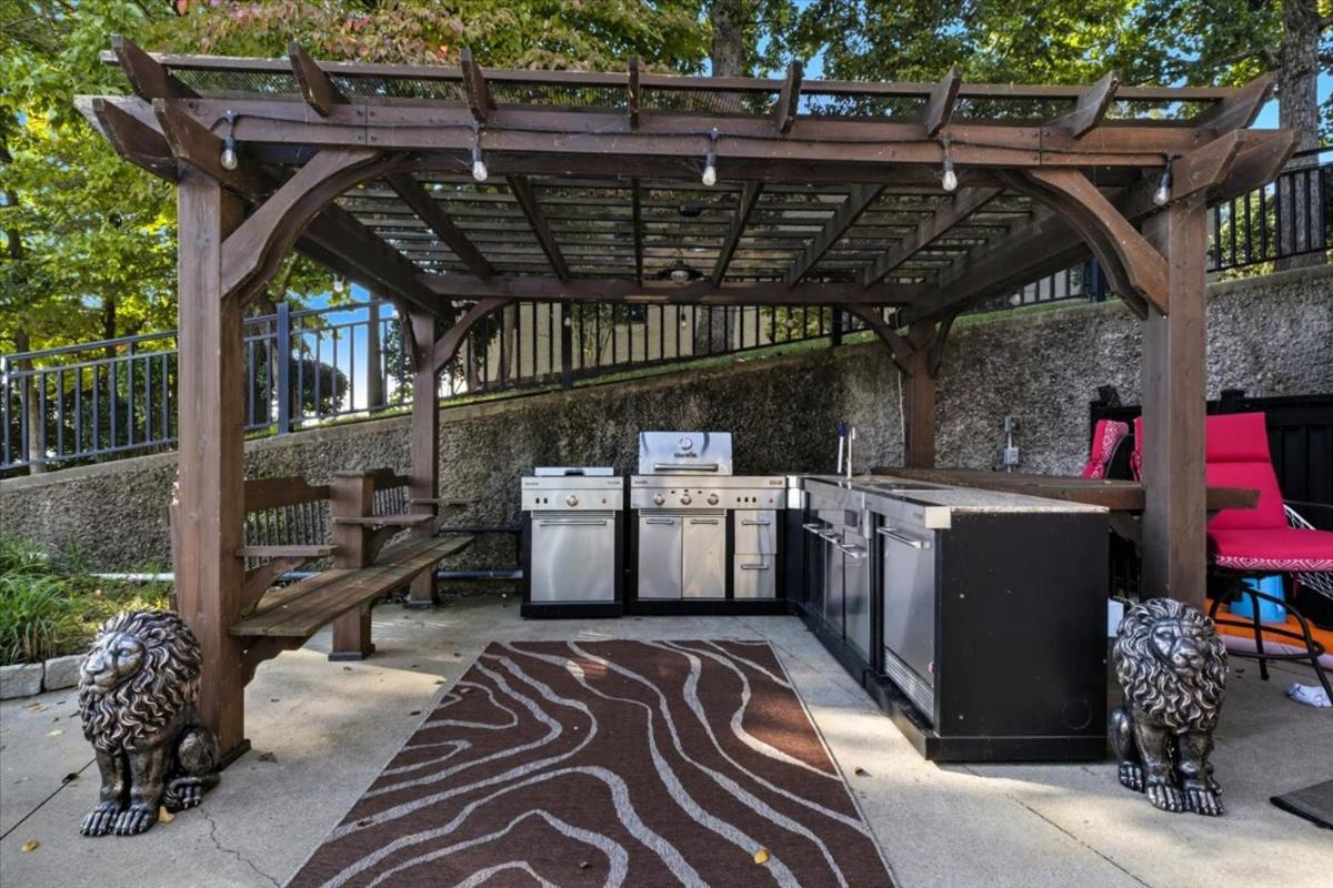 Luxury Lakefront Escape w/ Heated Pool, Hot Tub & Theater