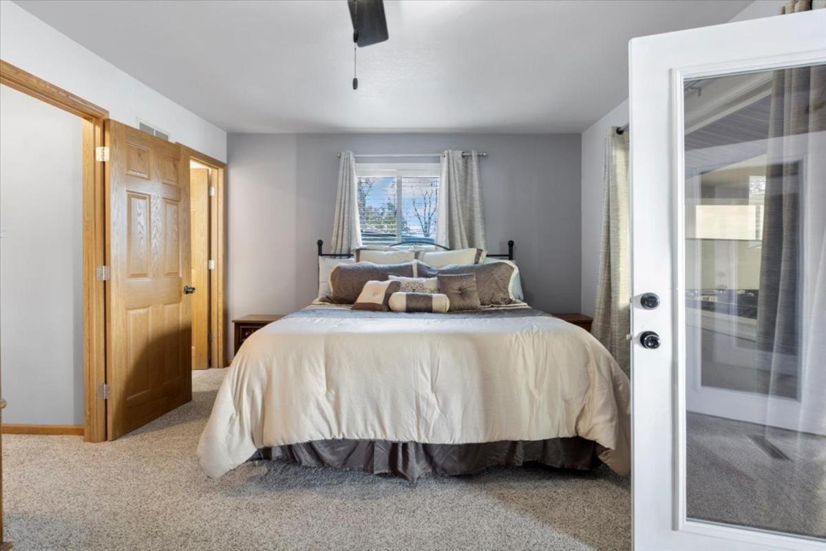 Newly Updated Interior, Sunroom w/ Hot Tub, Deck, Deep Water Dock, Boat & PWC Slips
