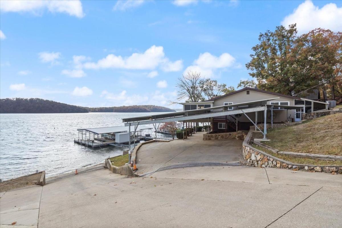 Newly Updated Interior, Sunroom w/ Hot Tub, Deck, Deep Water Dock, Boat & PWC Slips