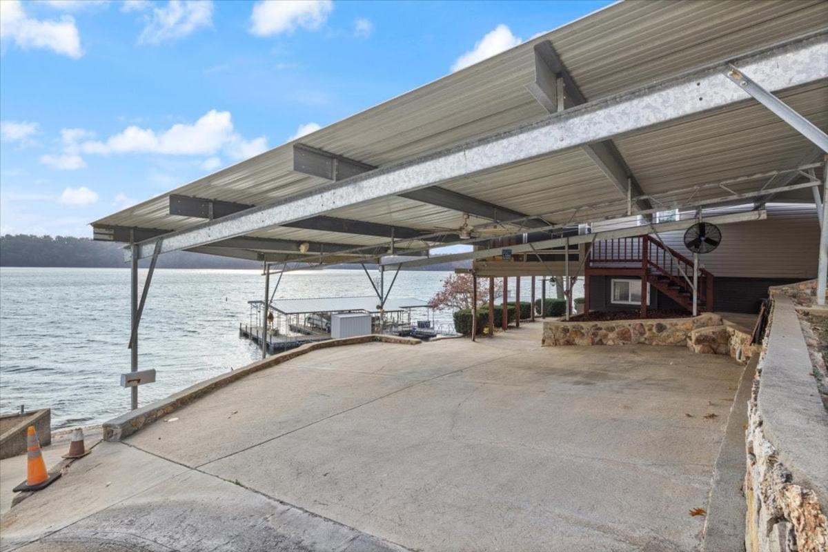 Newly Updated Interior, Sunroom w/ Hot Tub, Deck, Deep Water Dock, Boat & PWC Slips