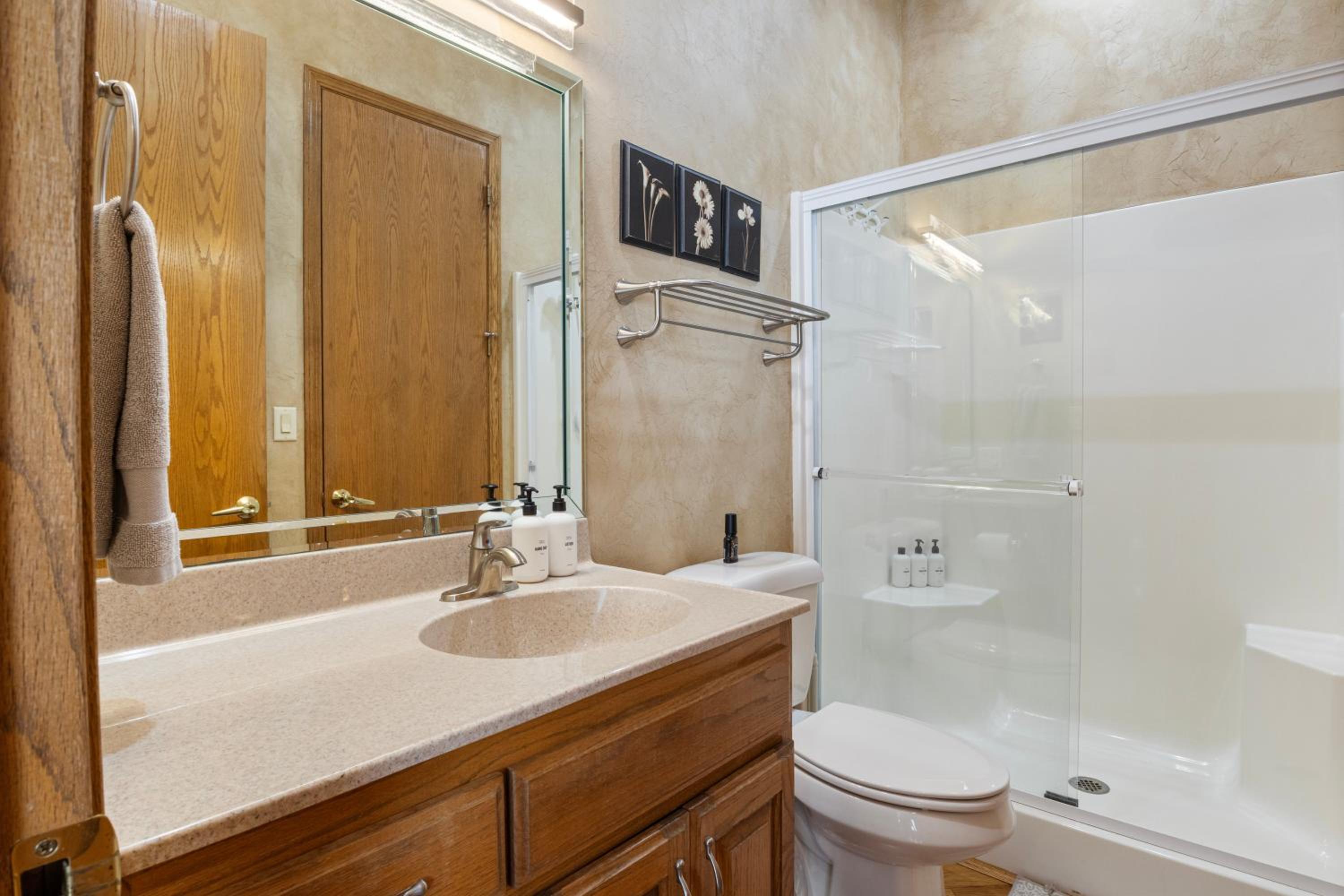 Pet-Friendly Home In The Main Channel w/ Breathtaking Sunsets & Lake Views