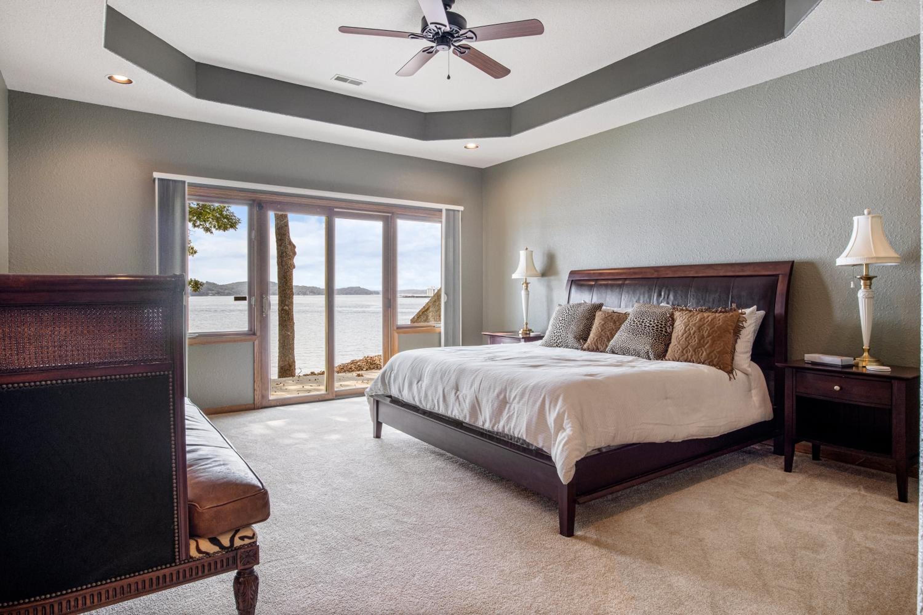Pet-Friendly Home In The Main Channel w/ Breathtaking Sunsets & Lake Views