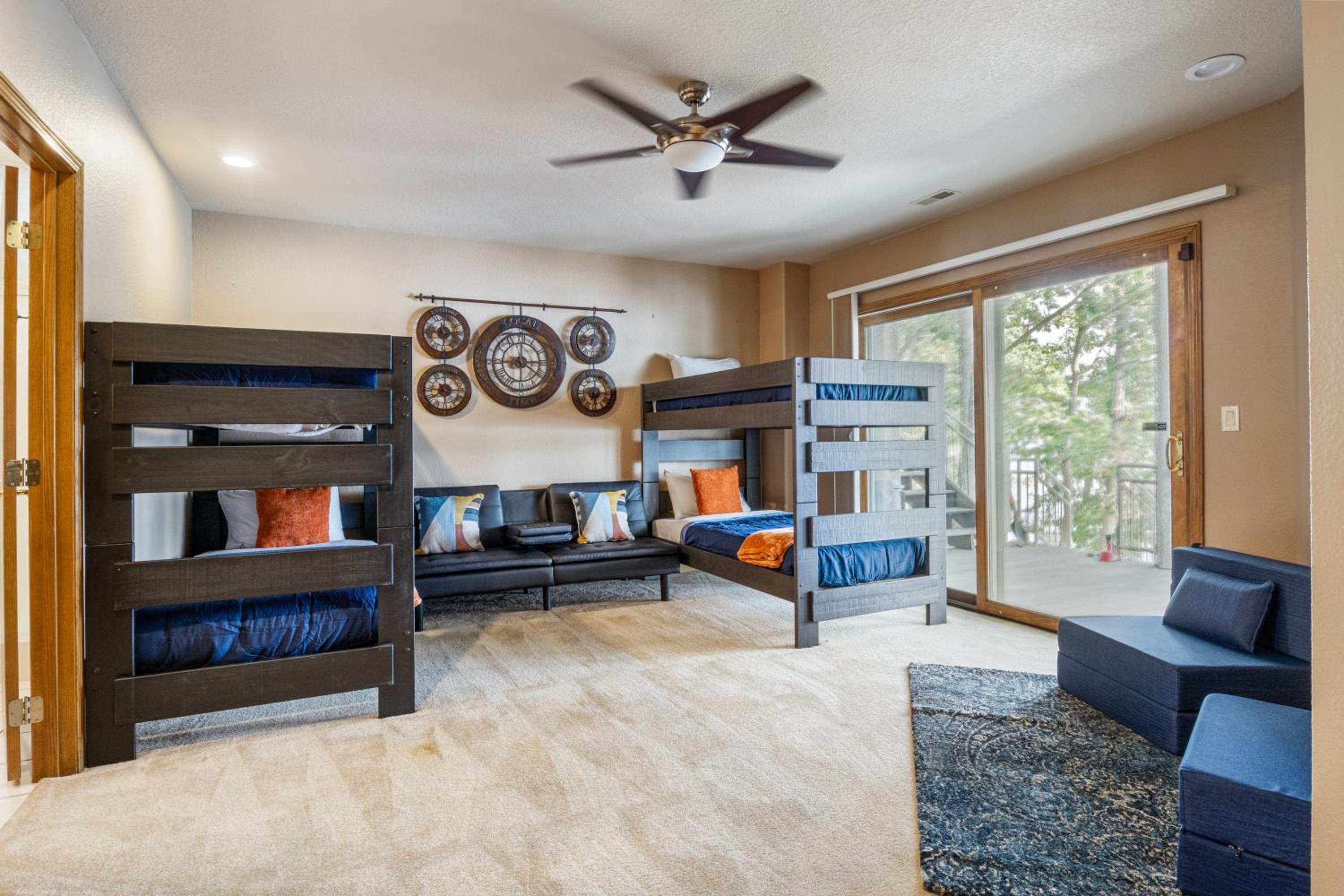 Pet-Friendly Home In The Main Channel w/ Breathtaking Sunsets & Lake Views