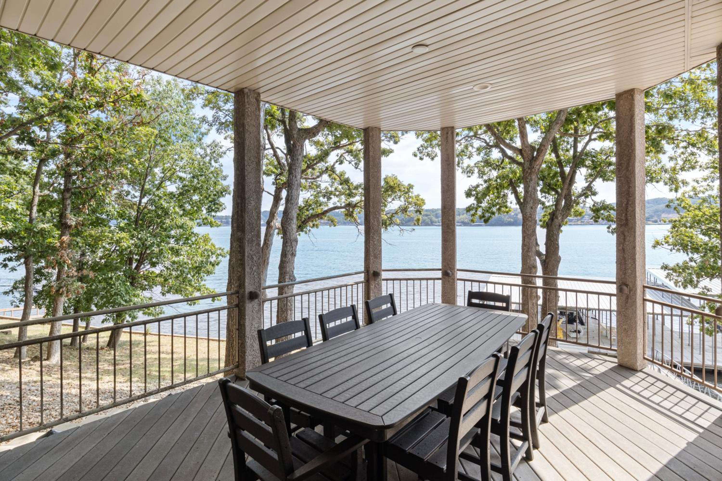 Pet-Friendly Home In The Main Channel w/ Breathtaking Sunsets & Lake Views
