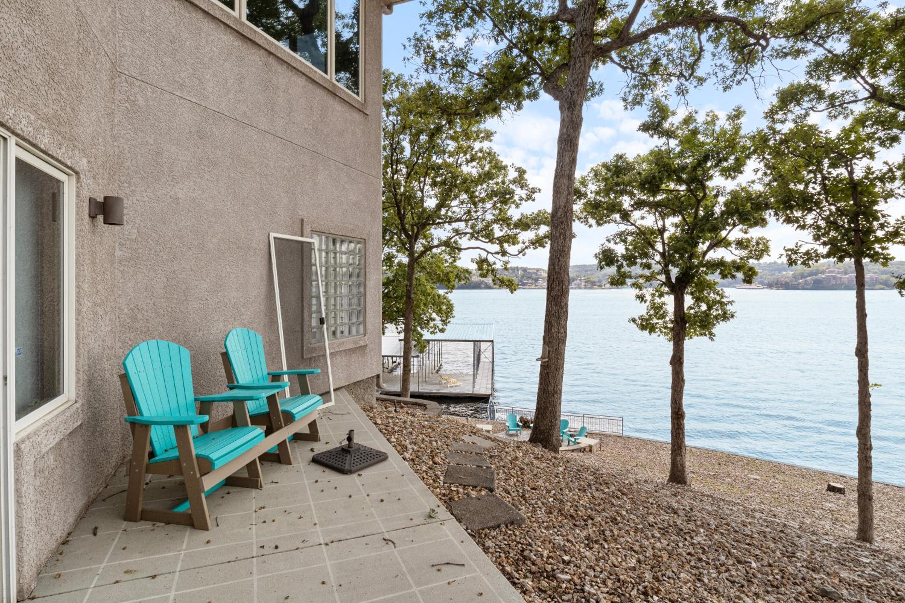 Pet-Friendly Home In The Main Channel w/ Breathtaking Sunsets & Lake Views