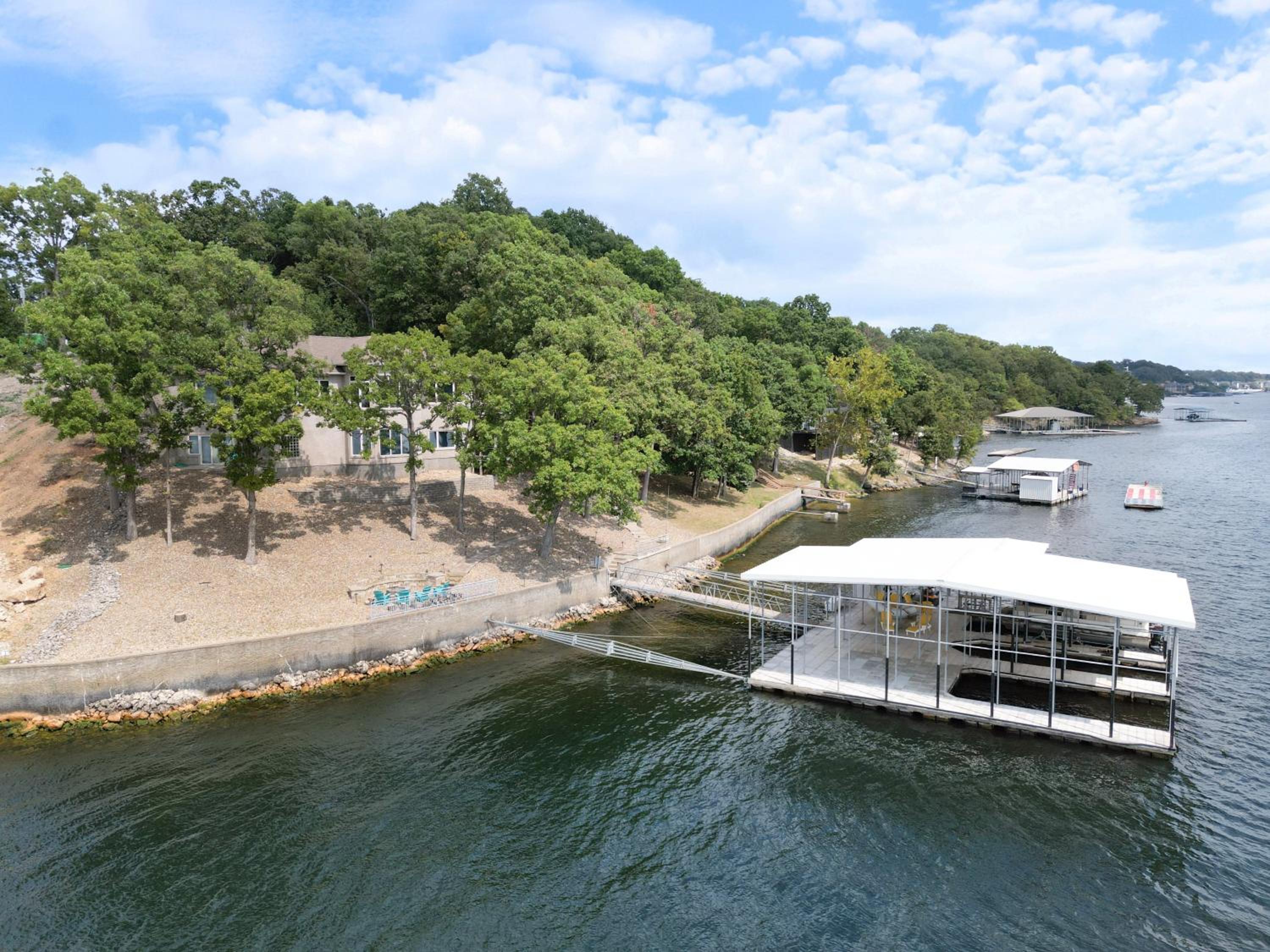 Pet-Friendly Home In The Main Channel w/ Breathtaking Sunsets & Lake Views
