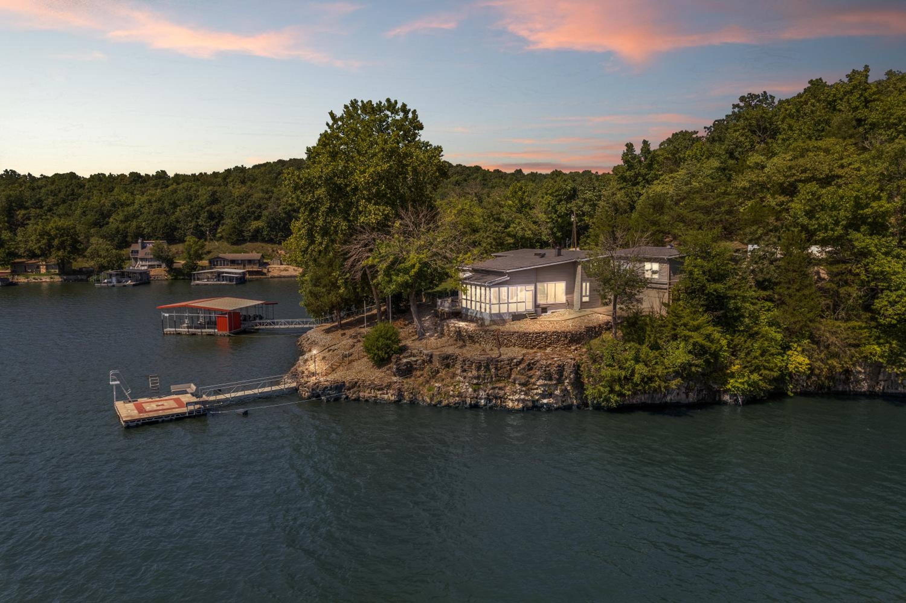 Incredible Views, Fishing, Private Dock & Slip