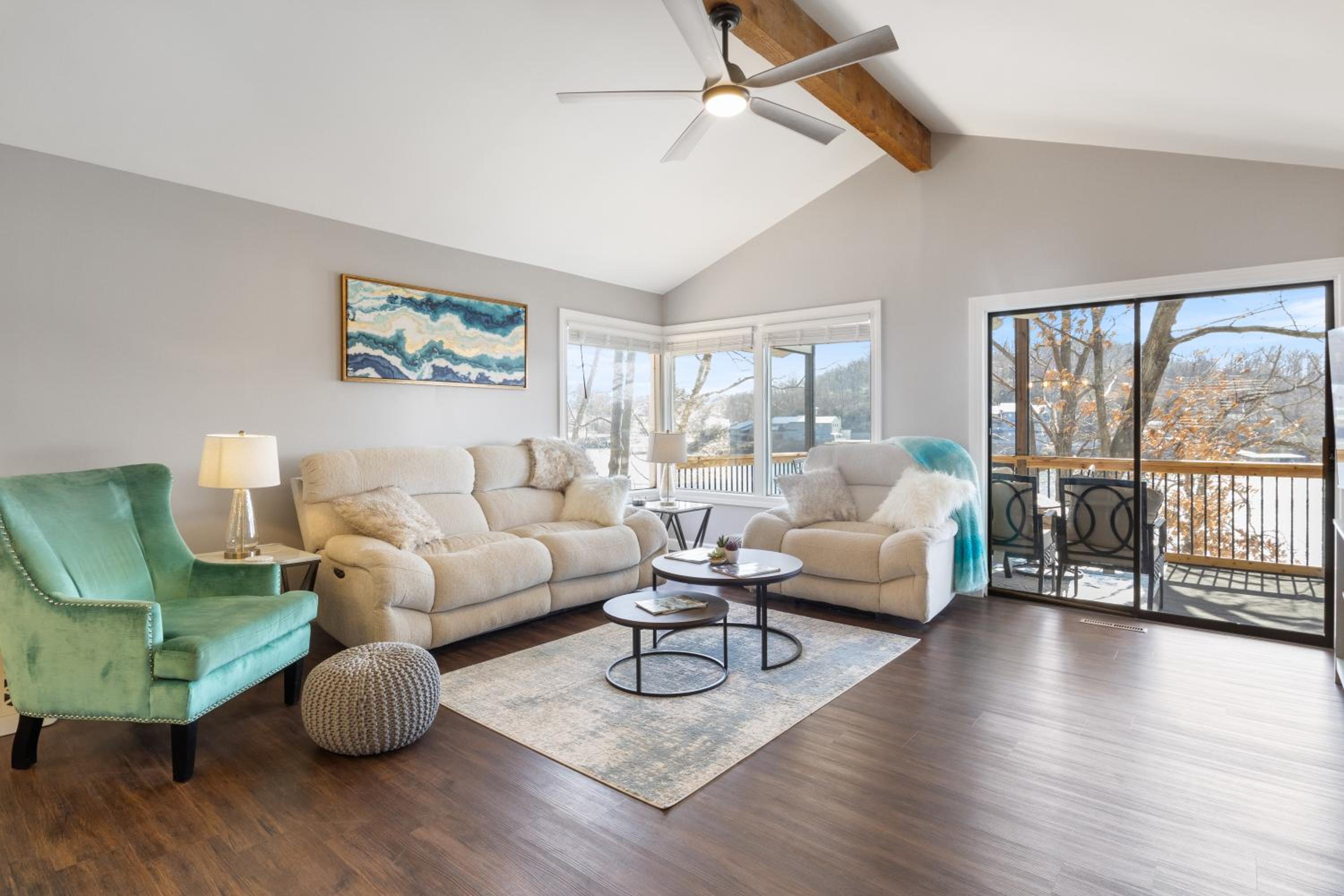 Spacious, Central Location, Fire Pit, Boat Slip