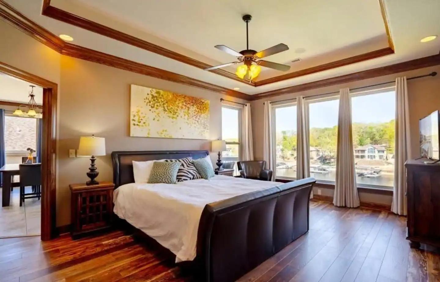 Porto Cima w/ Game Room, Dock, Boat Slip, Kayaks, Lakeside Fireplace & Hot Tub