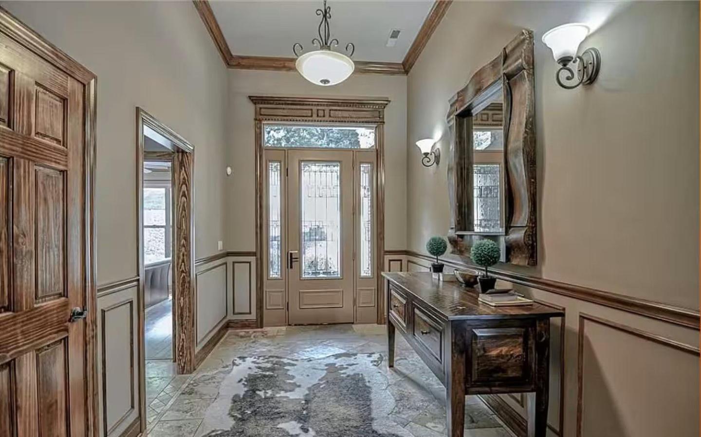 Porto Cima w/ Game Room, Dock, Boat Slip, Kayaks, Lakeside Fireplace & Hot Tub