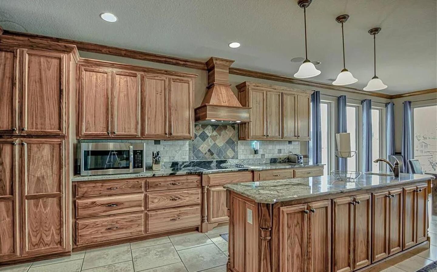 Porto Cima w/ Game Room, Dock, Boat Slip, Kayaks, Lakeside Fireplace & Hot Tub