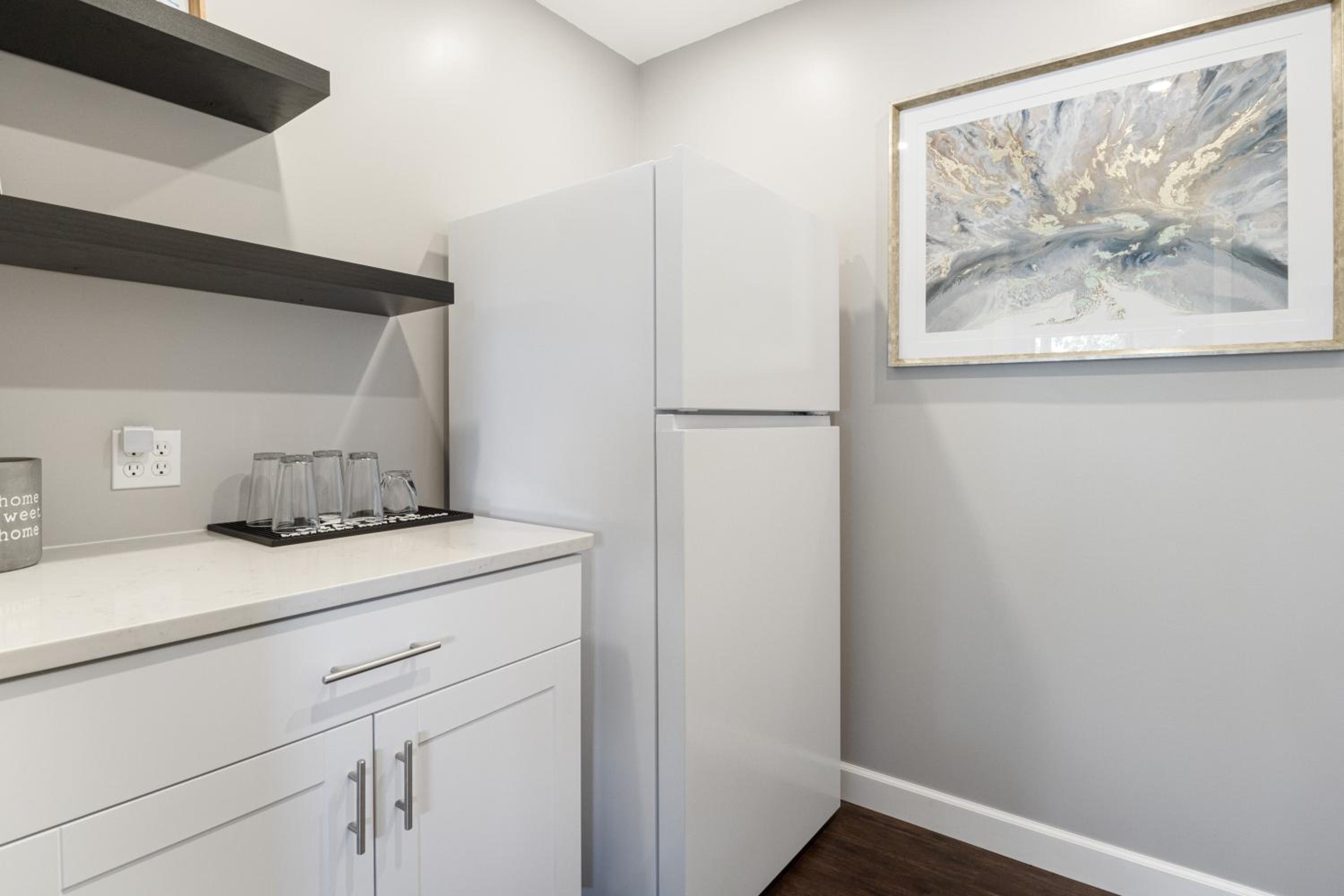 Spacious, Central Location, Fire Pit, Boat Slip