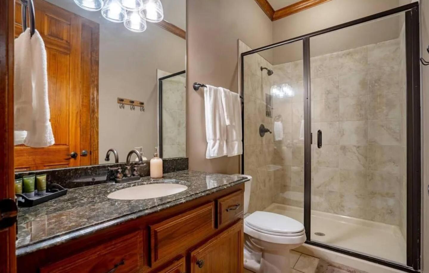 Porto Cima w/ Game Room, Dock, Boat Slip, Kayaks, Lakeside Fireplace & Hot Tub