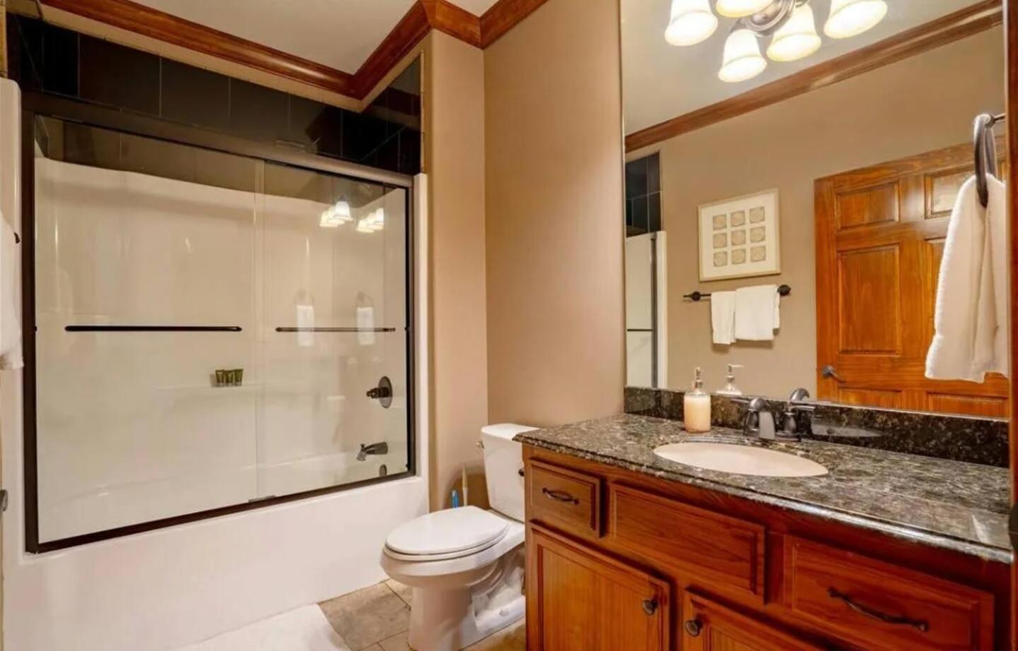 Porto Cima w/ Game Room, Dock, Boat Slip, Kayaks, Lakeside Fireplace & Hot Tub