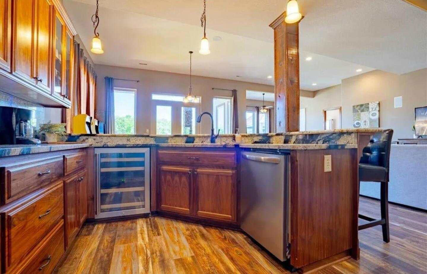Porto Cima w/ Game Room, Dock, Boat Slip, Kayaks, Lakeside Fireplace & Hot Tub