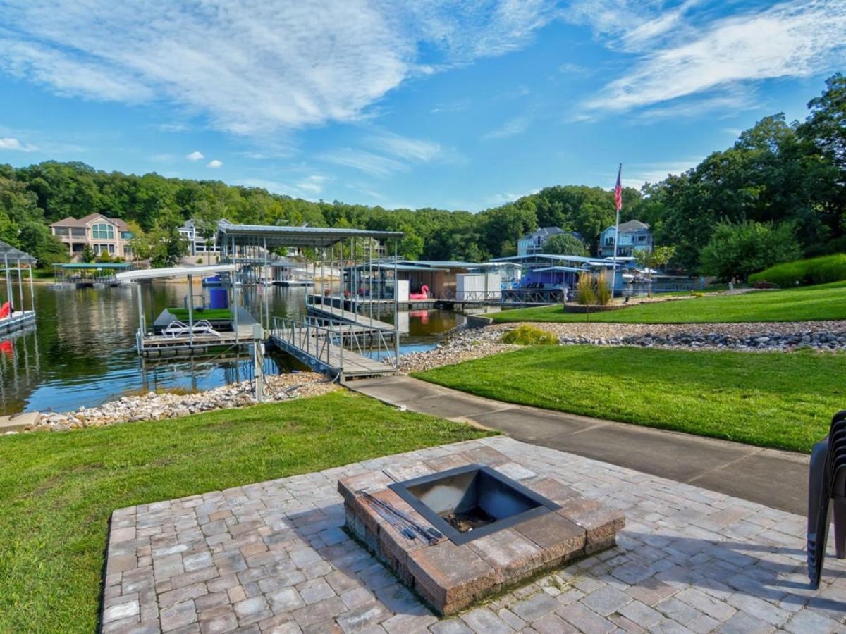Porto Cima w/ Game Room, Dock, Boat Slip, Kayaks, Lakeside Fireplace & Hot Tub