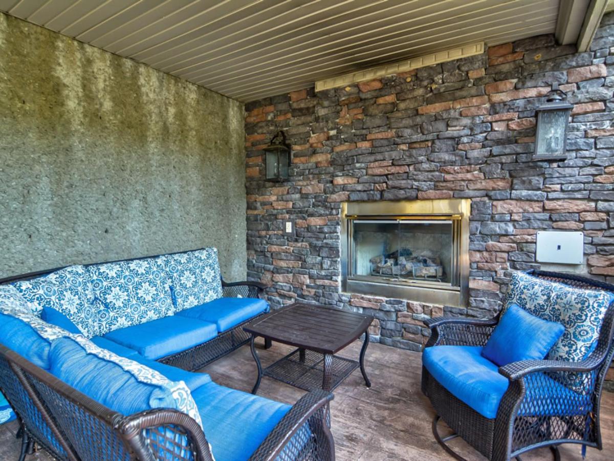Porto Cima w/ Game Room, Dock, Boat Slip, Kayaks, Lakeside Fireplace & Hot Tub