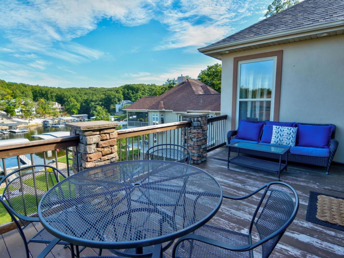 Porto Cima w/ Game Room, Dock, Boat Slip, Kayaks, Lakeside Fireplace & Hot Tub