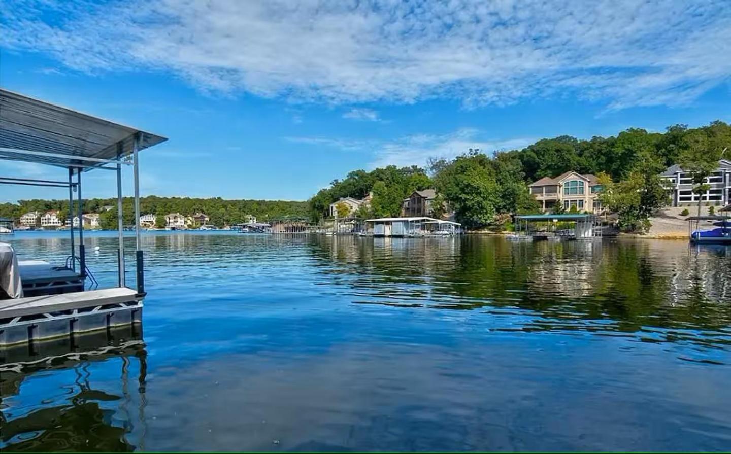 Porto Cima w/ Game Room, Dock, Boat Slip, Kayaks, Lakeside Fireplace & Hot Tub
