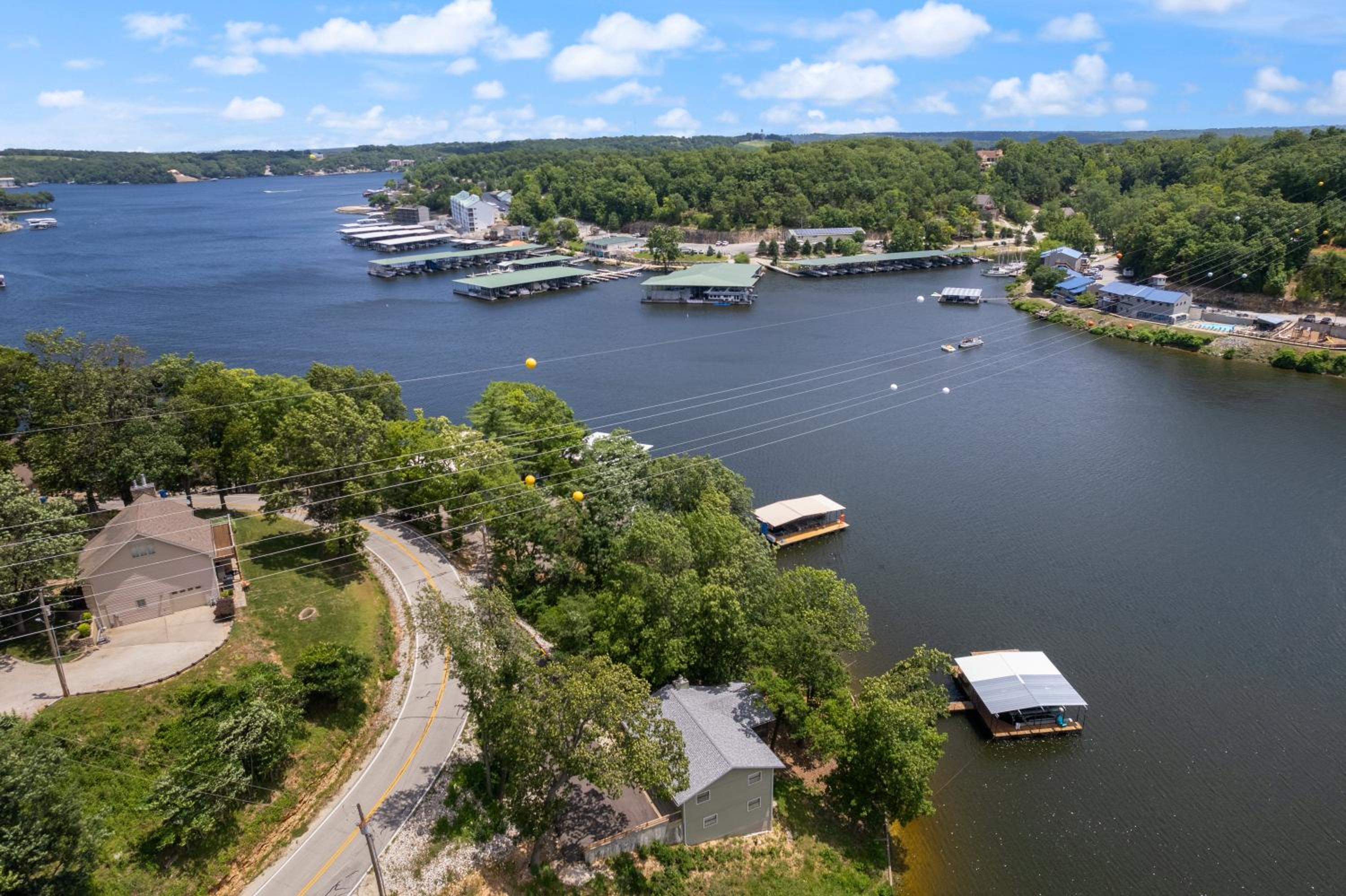 Spacious, Central Location, Fire Pit, Boat Slip