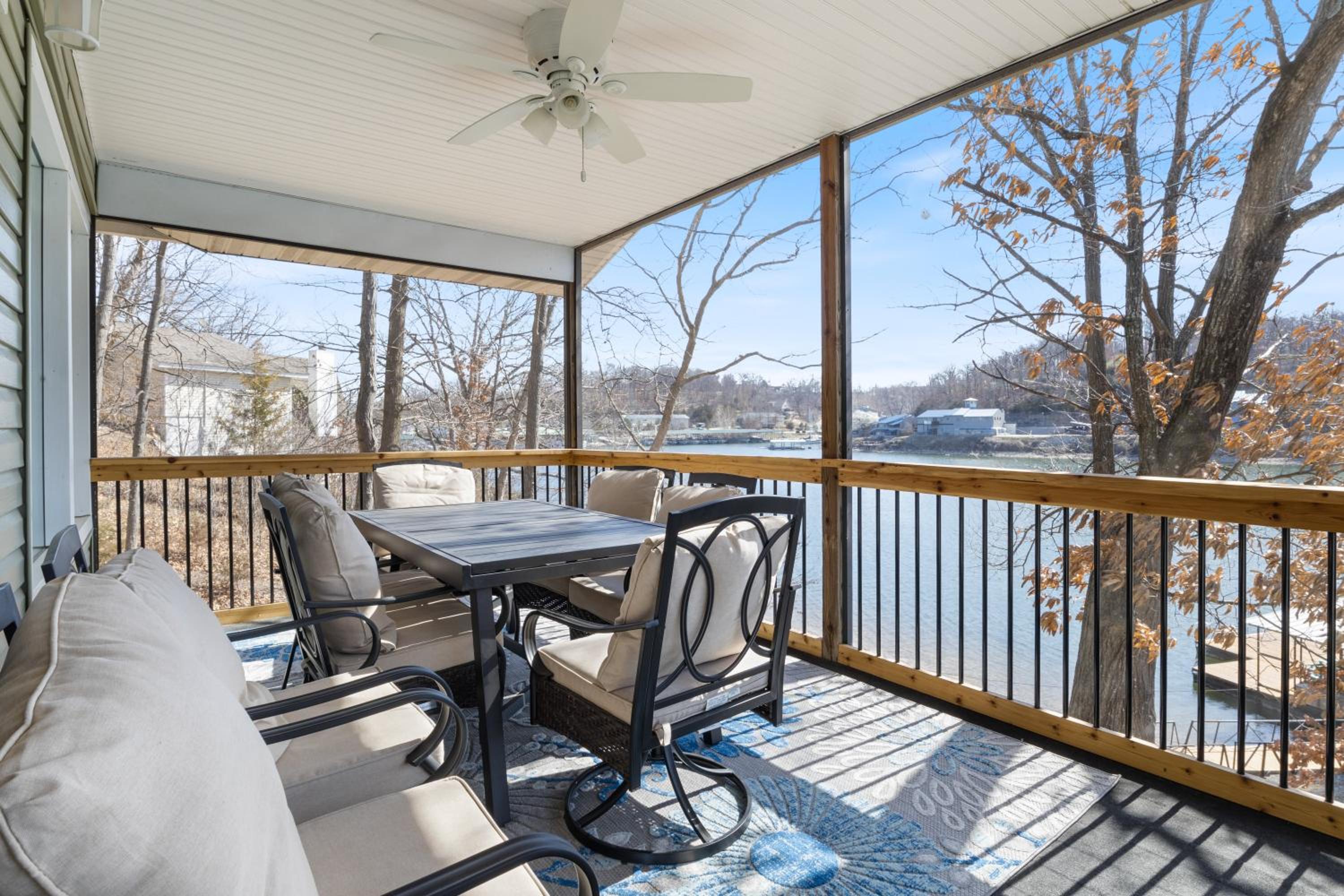Spacious, Central Location, Fire Pit, Boat Slip