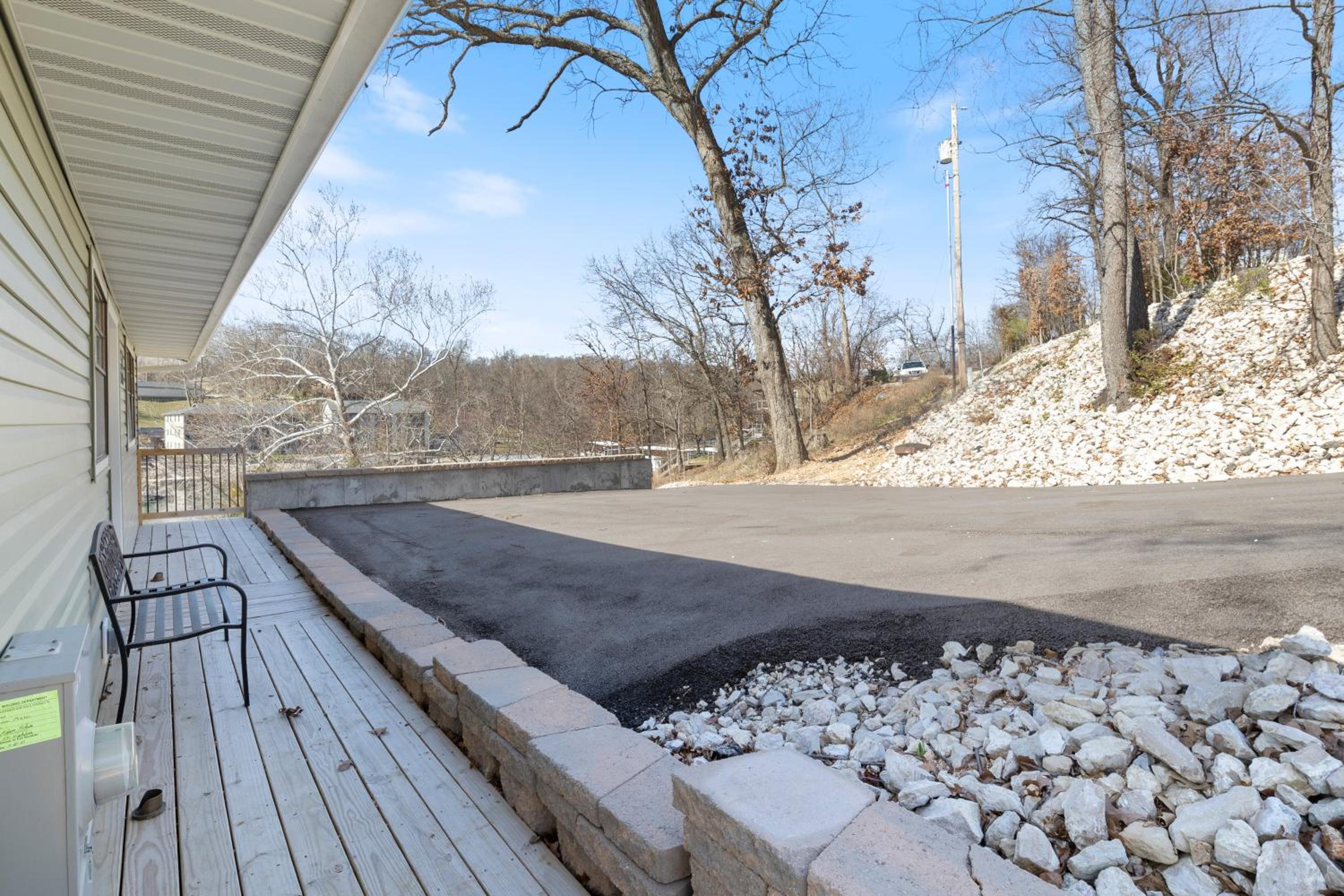 Spacious, Central Location, Fire Pit, Boat Slip
