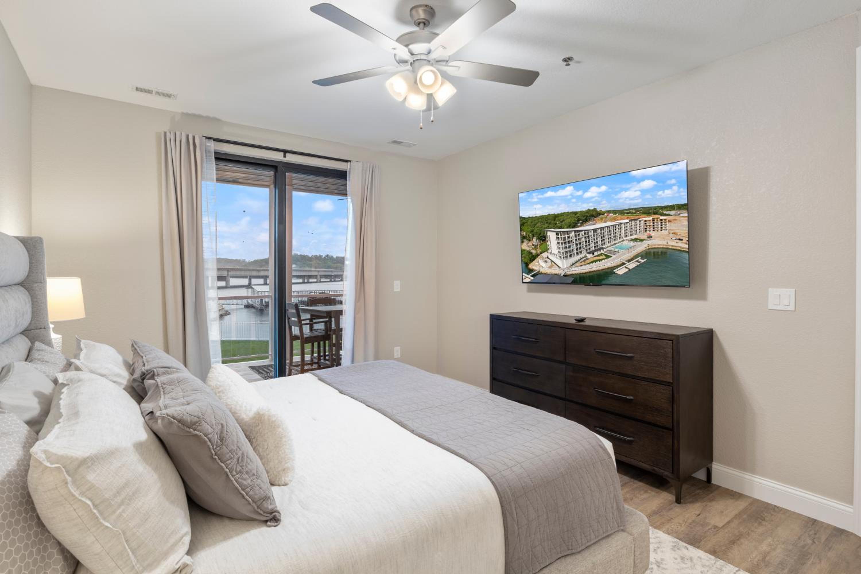 Topsider Experience in the Heart of Osage Beach