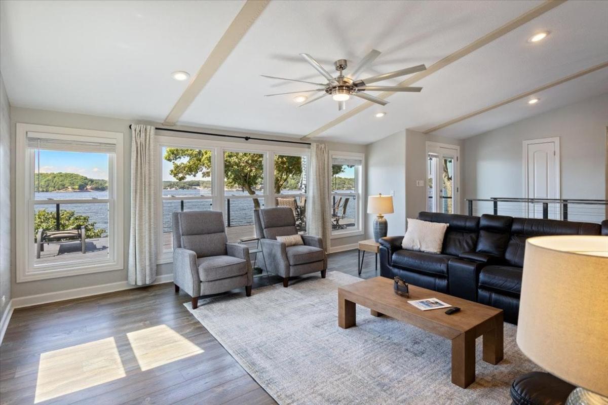 Lakefront Home with Game Room, Firepits & Gazebo at 3MM