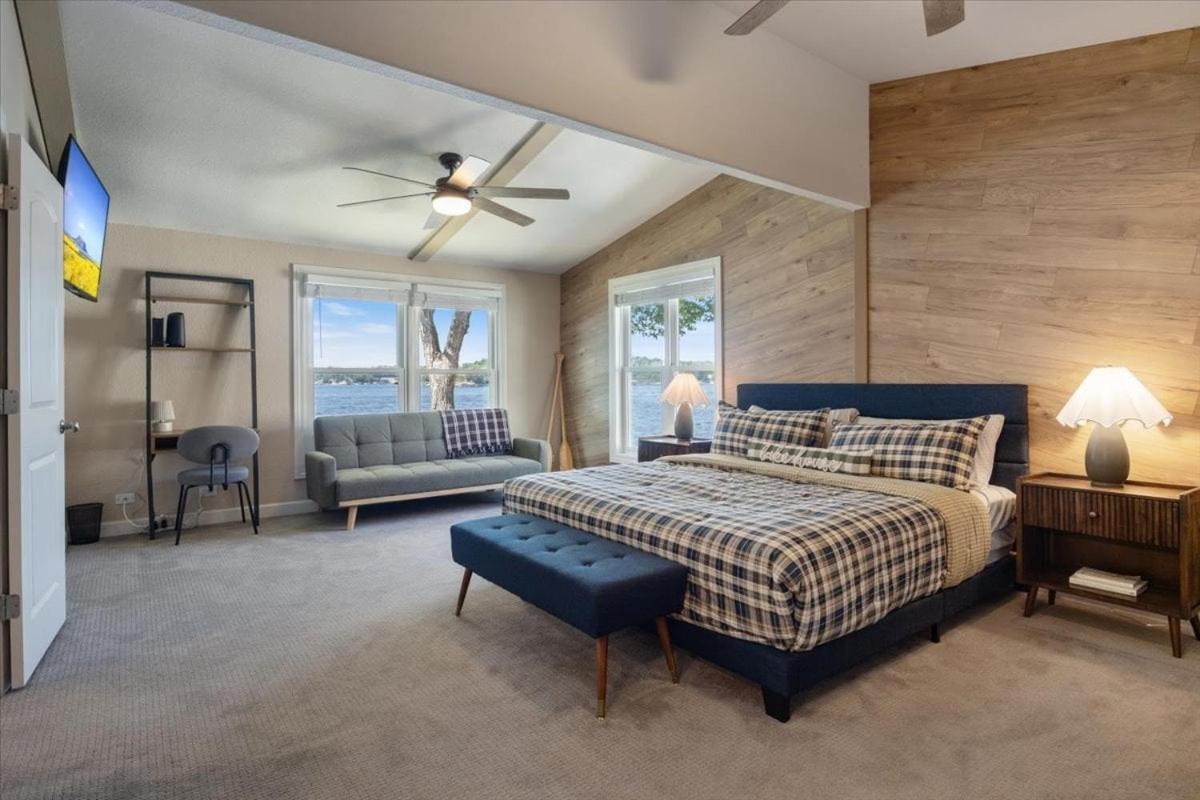 Lakefront Home with Game Room, Firepits & Gazebo at 3MM