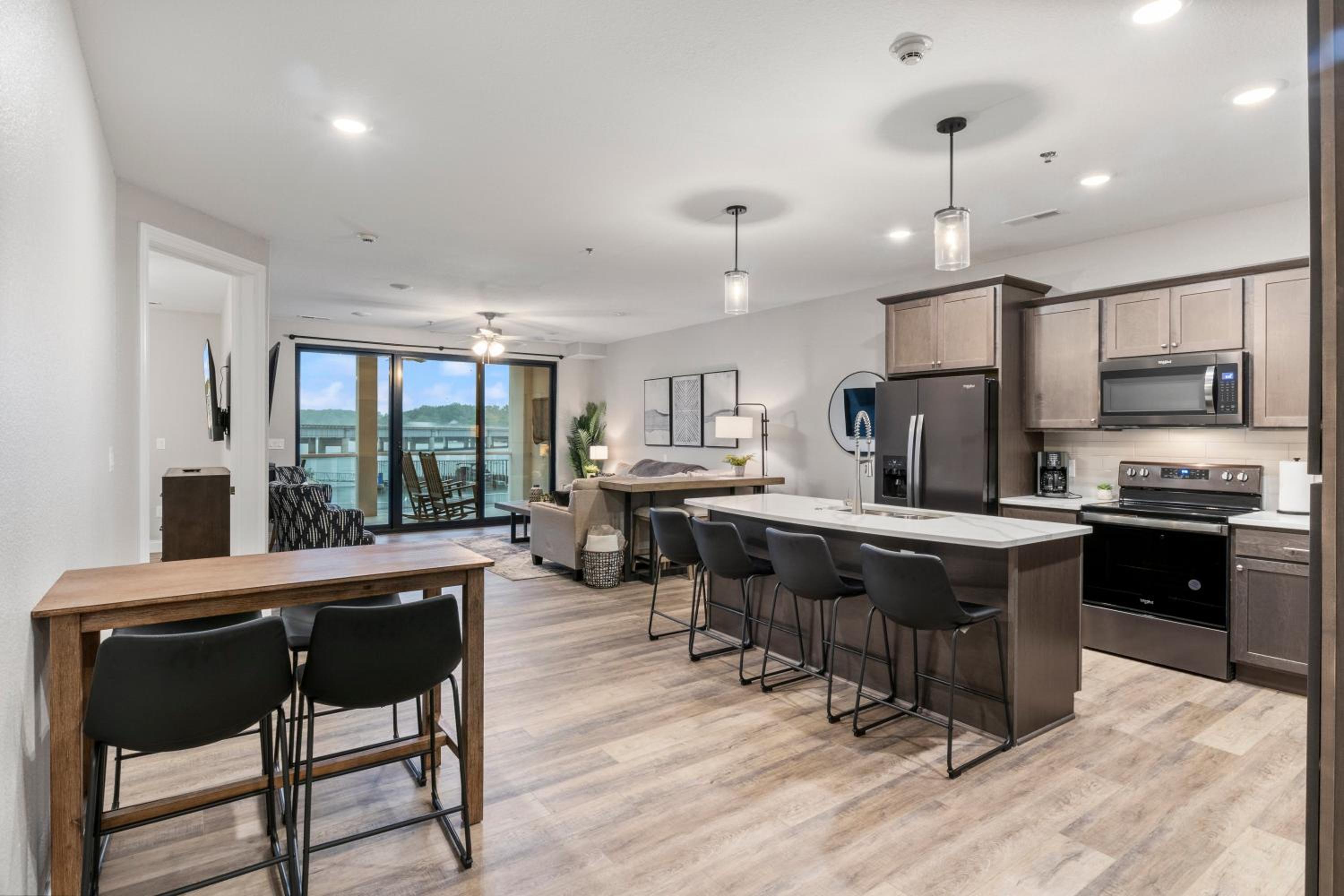 Topsider Experience in the Heart of Osage Beach