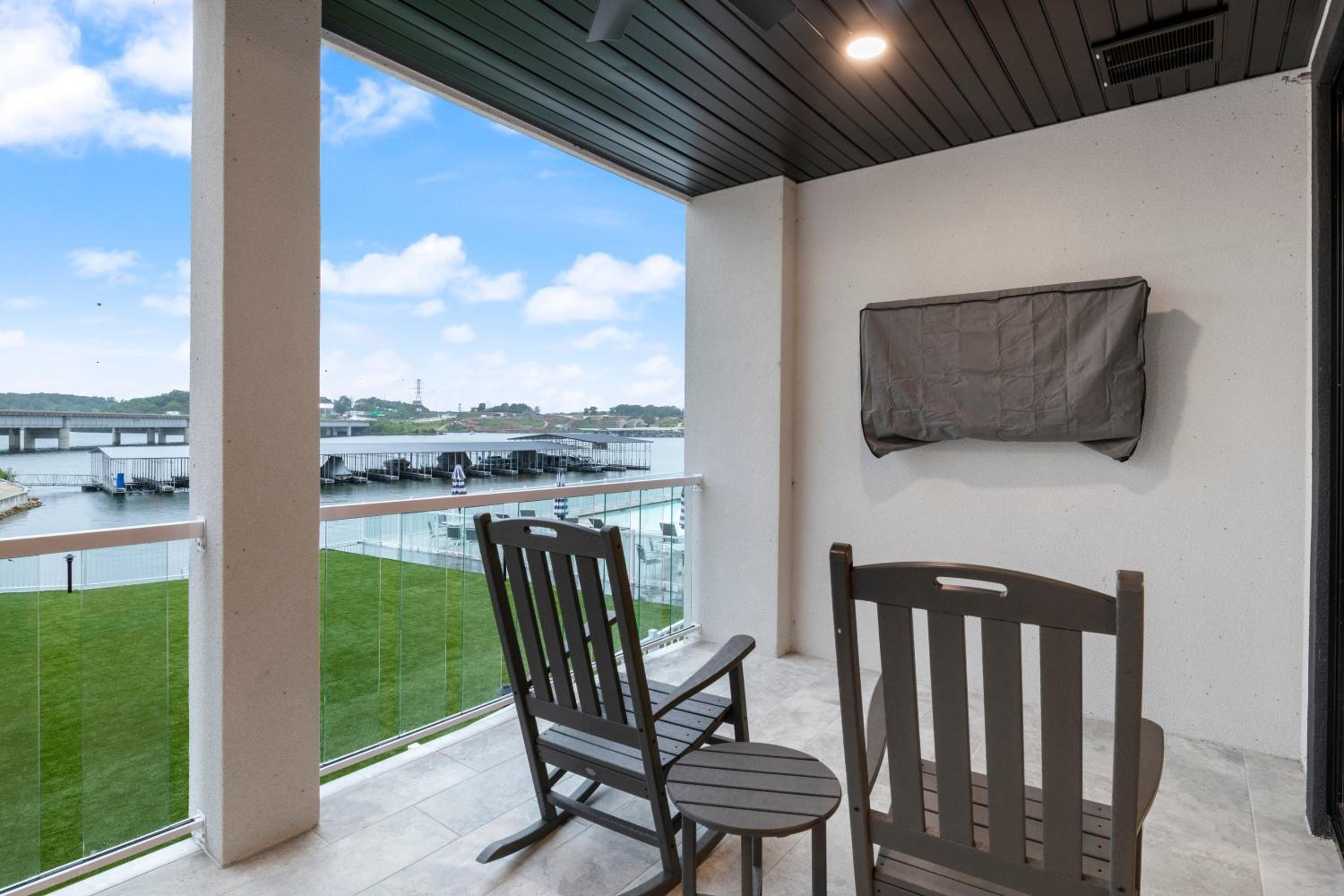 Topsider Experience in the Heart of Osage Beach