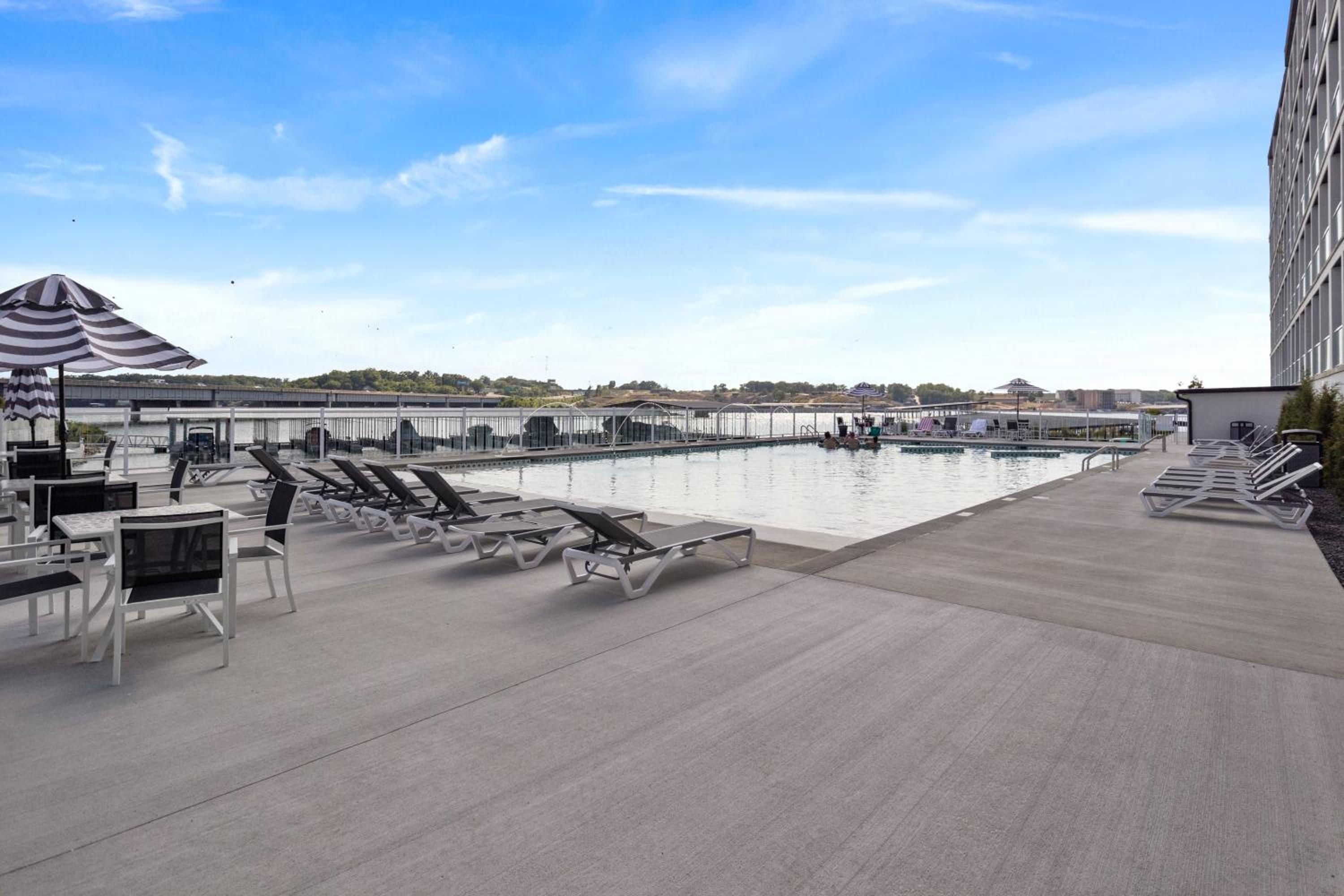 Topsider Experience in the Heart of Osage Beach