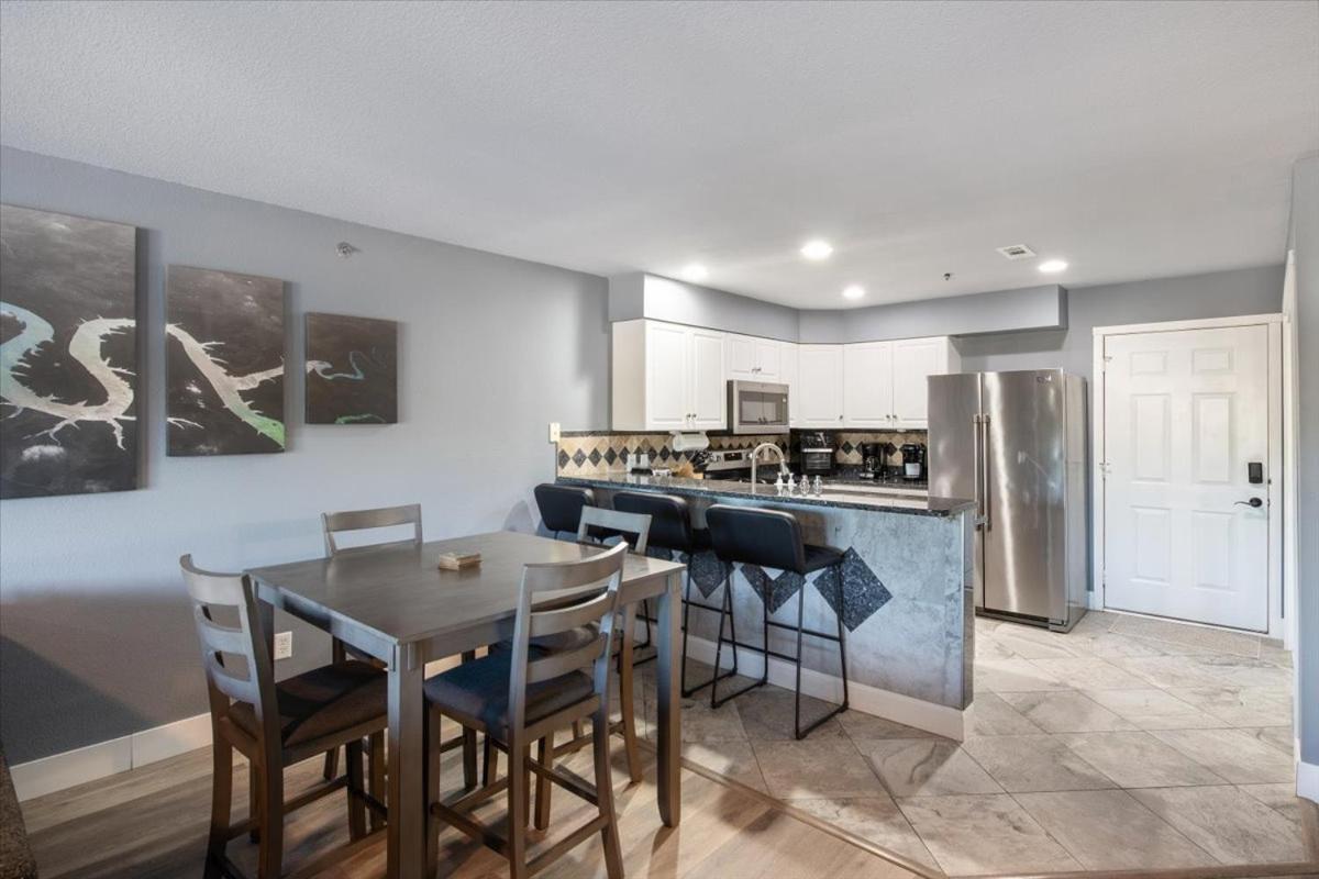 Lakeview Condo w/ 2 Pools & Beach - Family Fun Awaits at 21MM