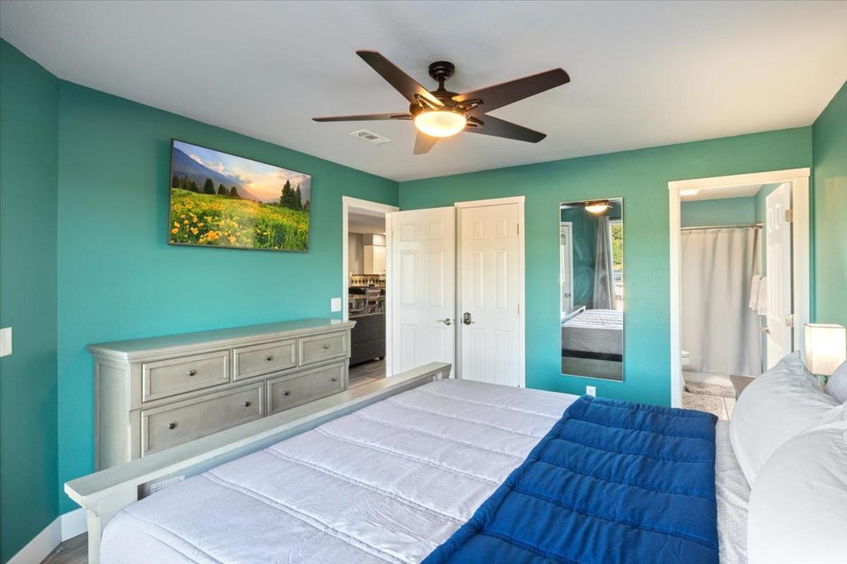 Lakeview Condo w/ 2 Pools & Beach - Family Fun Awaits at 21MM