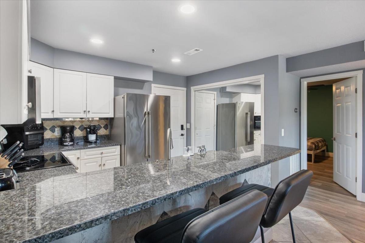 Lakeview Condo w/ 2 Pools & Beach - Family Fun Awaits at 21MM