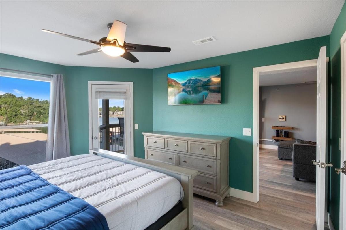 Lakeview Condo w/ 2 Pools & Beach - Family Fun Awaits at 21MM