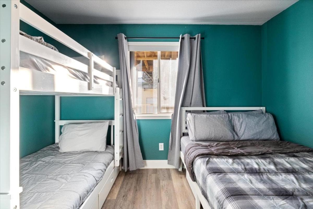 Lakeview Condo w/ 2 Pools & Beach - Family Fun Awaits at 21MM