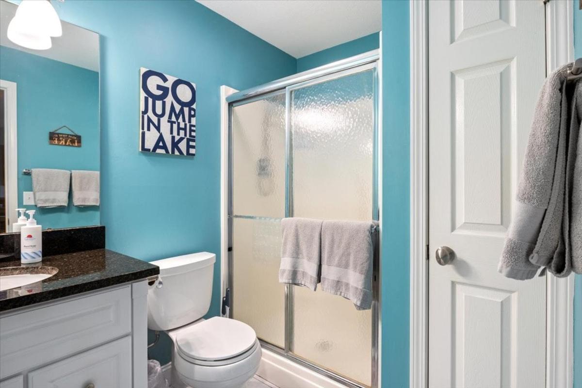Lakeview Condo w/ 2 Pools & Beach - Family Fun Awaits at 21MM