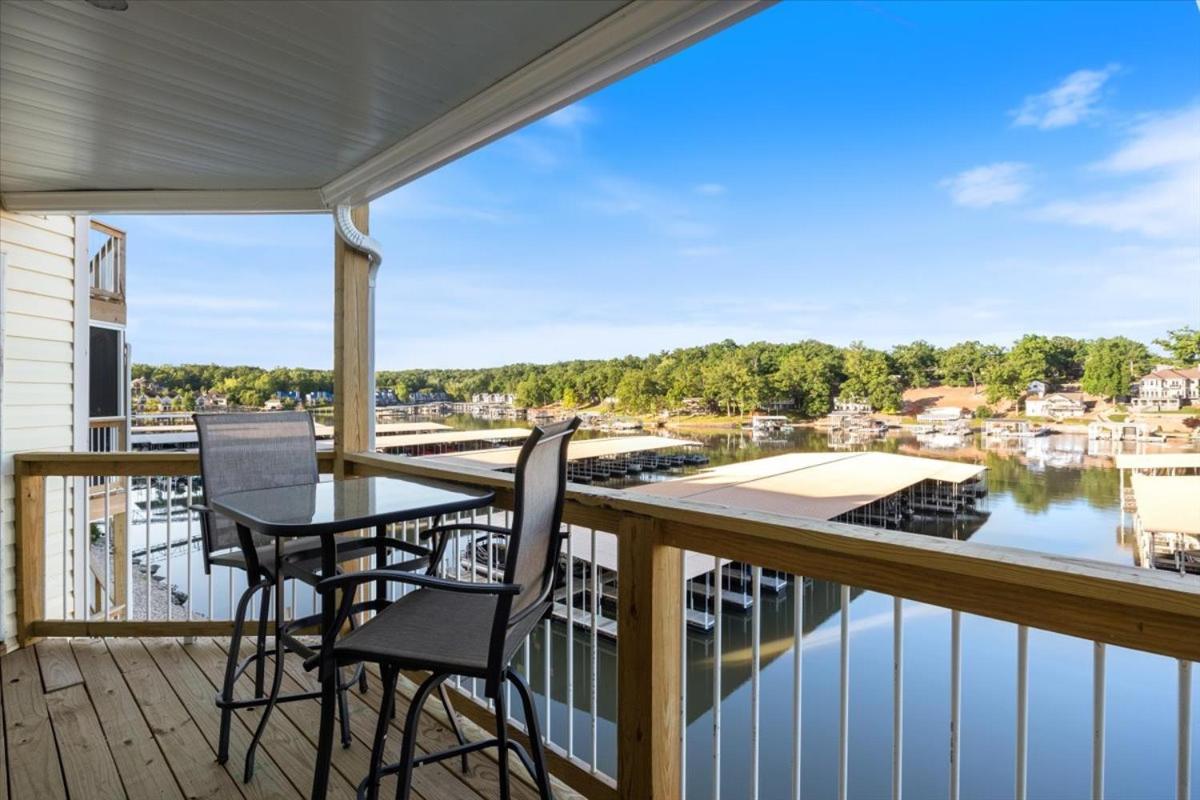 Lakeview Condo w/ 2 Pools & Beach - Family Fun Awaits at 21MM
