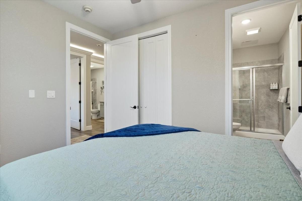 Topsider Condo w/ Updated Design & Amazing Main Channel Views