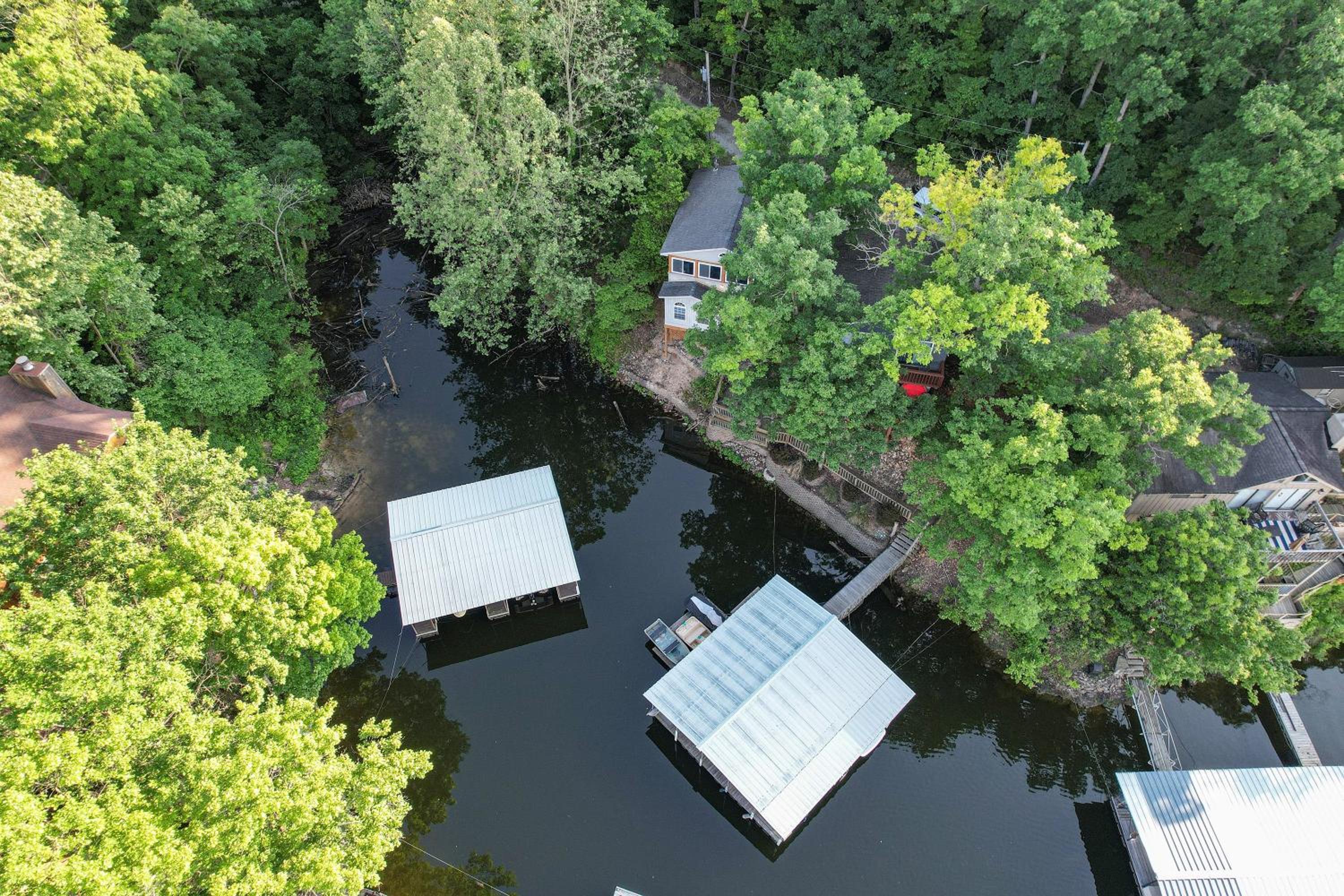 Wonderful Remote Lake Cabin! Fish from Deck & Dock